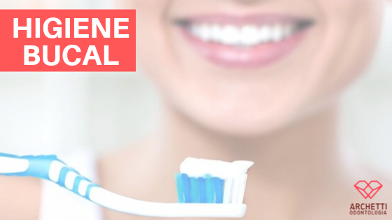 Higiene bucal: cuidando da saúde com escova e fio dental